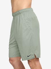 Зеленый - Nike Totality Dri-FIT 9 inch Unlined Versatile Shorts - Изображение 3 из 4