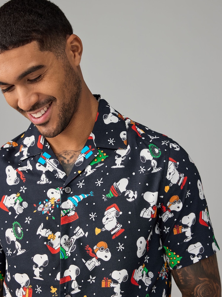 Snoopy noir - Chemise à manches courtes avec imprimé de Noël - Image 4 of 7