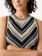 Gap Black & Cream Crochet Vest - Image 4 of 5