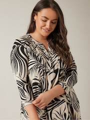 EVANS Curve Abstract Print Pintuck Blouse - Image 4 of 5
