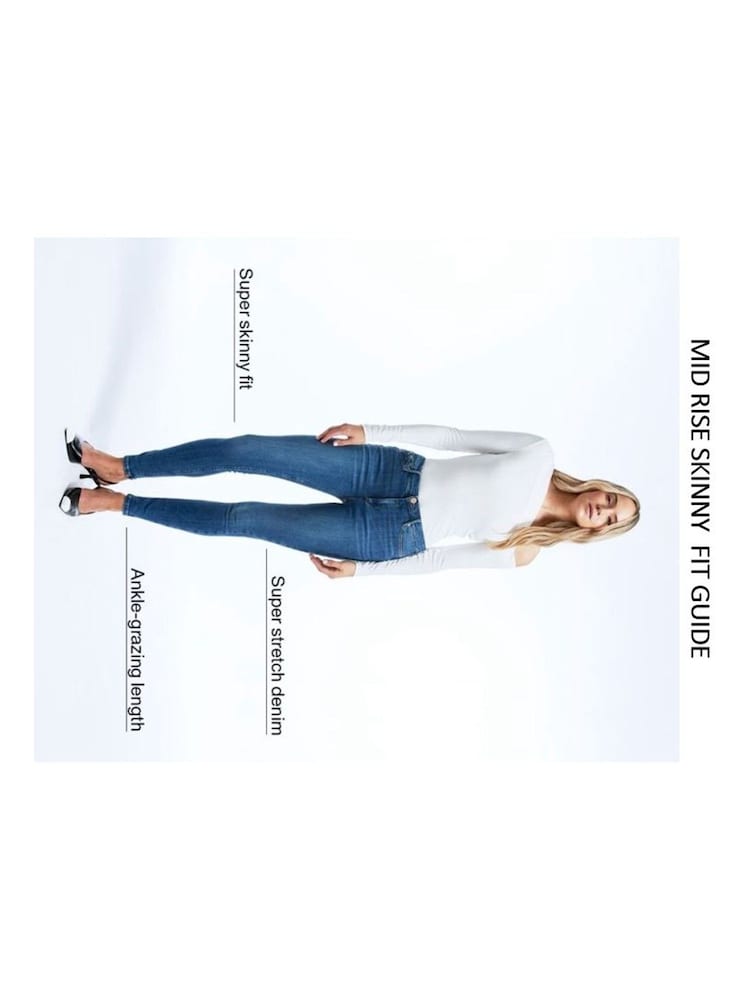 River Island White Mid Rise Bum Sculpt Skinny Jeans - Image 4 of 4