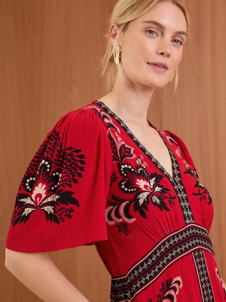 V&A | Love & Roses Red Printed V Neck Hanky Hem Midi Dress - Image 4 of 4 V&A | Love & Roses Red Printed V Neck Hanky Hem Midi Dress - Image 4 of 4