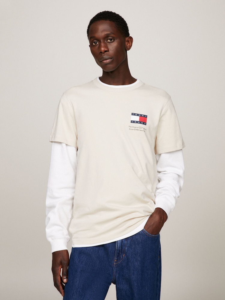 Tommy Jeans Natural Slim Essential Flag 100% Cotton T-Shirt - Image 1 of 5
