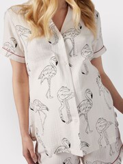 Chelsea Peers Maternité 100% coton Ensemble pyjama court imprimé flamant rose - Image 4 of 5