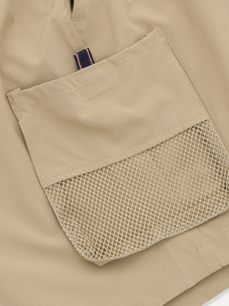 Sealskinz Cream Runcton Men's Hybrid Shorts - Image 4 of 4 Sealskinz Cream Runcton Men's Hybrid Shorts - Image 4 of 4