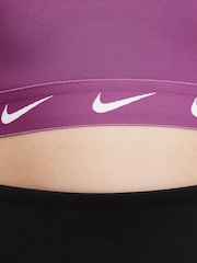 Фиолетовая фуксия - Спортивное бюстгальтер Nike DriFIT One - Изображение 3 из 3