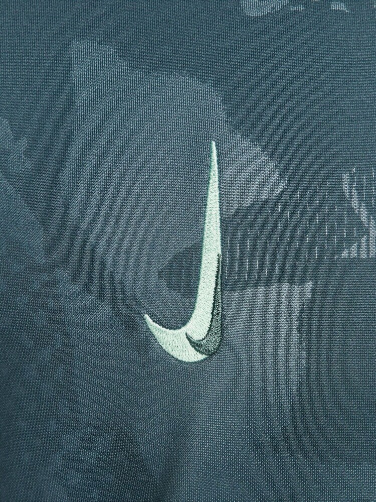 Nike Green Tottenham Hotspur Academy Pre-Match T-Shirt - Image 6 of 6