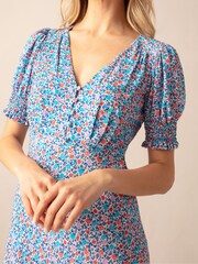 Ro&Zo Blue Ditsy Print Shirred Cuff Midi Dress - Image 2 of 6