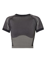 Sweaty Betty Black Silhouette Sculpt Seamless Short Sleeve Top - Image 6 of 6