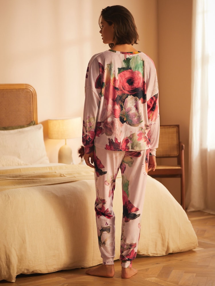 Rosa geblümt - B by Ted Baker Teal Blue Cosy Floral Pyjamas - Bild 2 von 13 Rosa geblümt - B by Ted Baker Teal Blue Cosy Floral Pyjamas - Bild 2 von 13