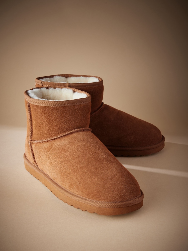 Tan Brown Signature Shearling Boots Slippers - Image 5 of 5