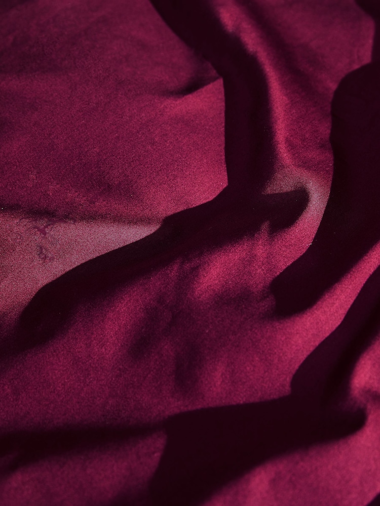 Burgundy Red 400 Thread Count 100% Egyptian Cotton Sateen Luxury Duvet Cover and Pillowcase Set - Image 3 of 4