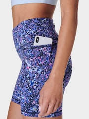 Sweaty Betty Blue Scattered Petal Print 6" Inseam Power 6" Biker Shorts - Image 6 of 8