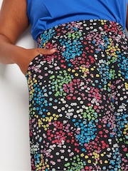 Yours Curve Black Rainbow Ditsy Floral Print Jersey Shorts - Image 5 of 6