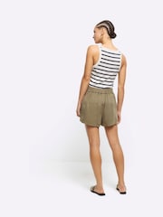 River Island Green Casual Relaxed Lyocell Shorts - Image 2 of 4