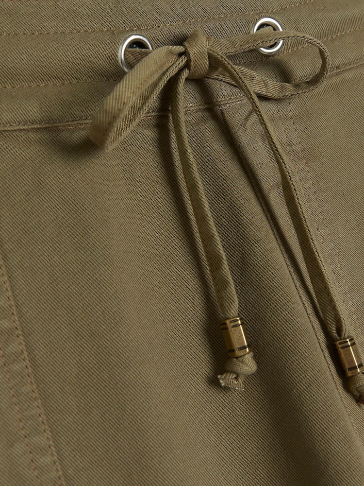River Island Green Casual Relaxed Lyocell Shorts - Image 4 of 4