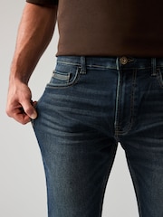 Dunkles Blau Vintage - Bequeme Stretch-Jeans - Bild 6 von 11