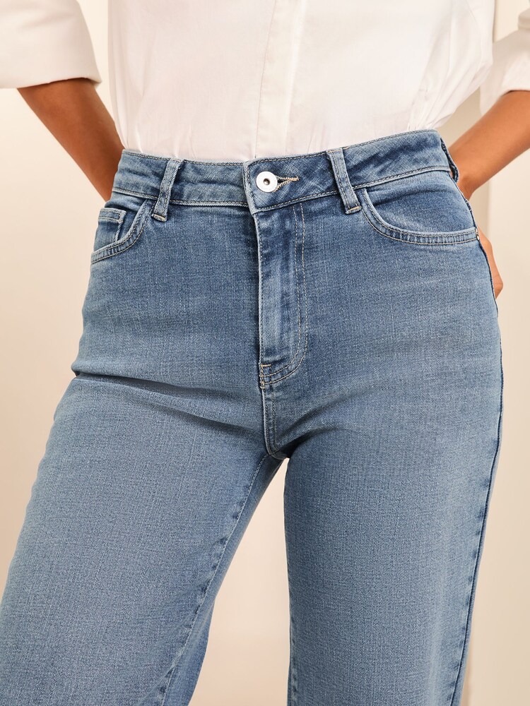 Lipsy Authentic Blue Cropped Turn Up Wide Leg Jeans - Image 4 of 4