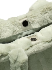 Nike Green Sportswear Faux Fur Tote Bag (10L) - Image 10 of 17