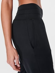Sweaty Betty Black Gaia Performance Yoga Capri Joggers - Image 5 of 8