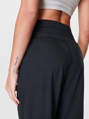 Sweaty Betty Black Gaia Performance Yoga Capri Joggers - Image 6 of 8