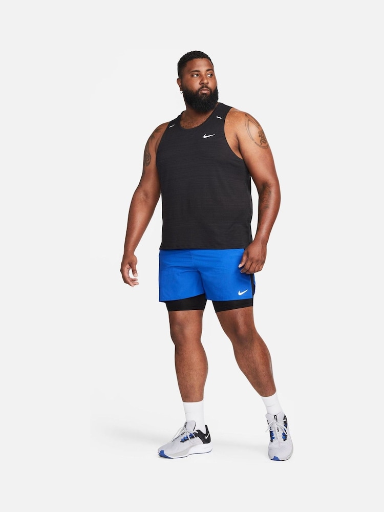 Game Blue - Spodenki do biegania Nike Dri-FIT Stride 2 w 1 5 cali - Image 8 of 11