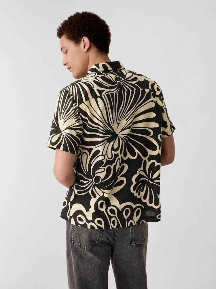 GAP Black Floral Linen Blend Regular Fit Short Sleeve Holiday Shirt - Image 2 of 4