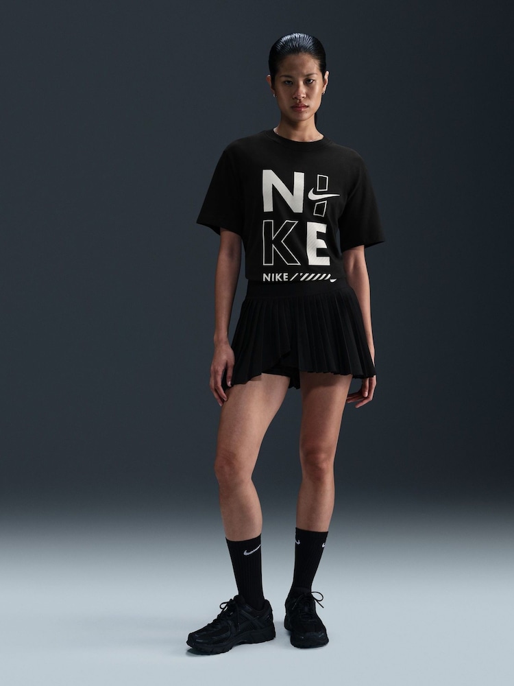 Nike Black Short Sleeve 100% Cotton Boyfriend T-Shirt - Image 2 of 7 Nike Black Short Sleeve 100% Cotton Boyfriend T-Shirt - Image 2 of 7