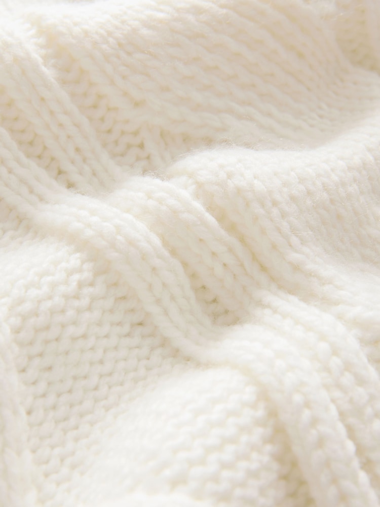 Weiß/Ecru - Strickpullover mit hohem Kragen und Spitzenschicht mit Zopfmuster - Bild 8 von 8 Weiß/Ecru - Strickpullover mit hohem Kragen und Spitzenschicht mit Zopfmuster - Bild 8 von 8