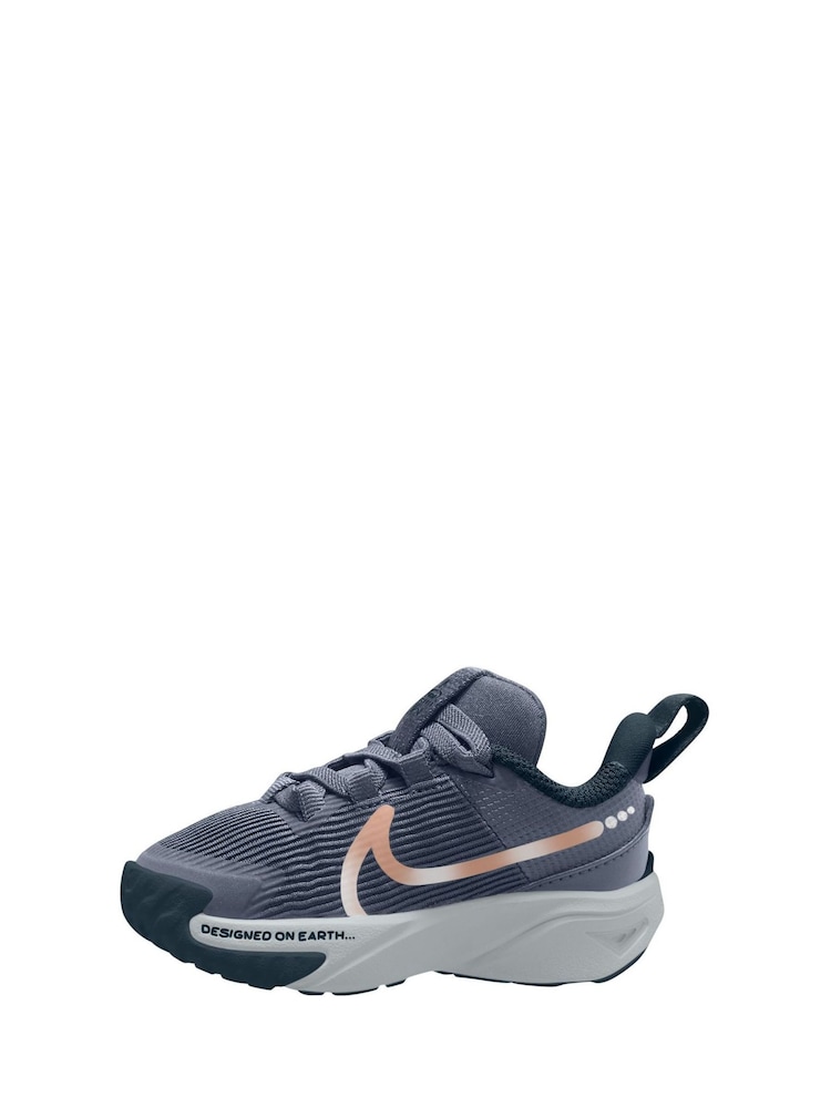 Nike Grey Pink Infant Star Runner 4 Trainers - Image 2 of 4 Nike Grey Pink Infant Star Runner 4 Trainers - Image 2 of 4