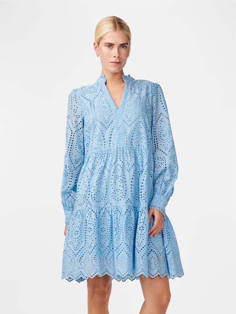 Y.a.s Langärmeliges Lochstickerei-Kleid mit Stufendesign - Bild 1 von 6
