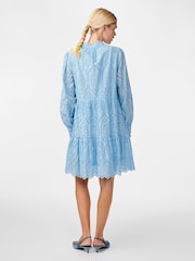 Y.a.s Langärmeliges Lochstickerei-Kleid mit Stufendesign - Bild 4 von 6
