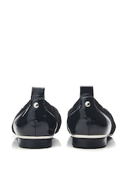 črna - Moda in Pelle Edessa Pointed Toe Chain Trim balerinke - Slika 3 iz 4