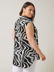 Evans Curve Abstract Print Sleeveless Shirt - Image 3 of 5