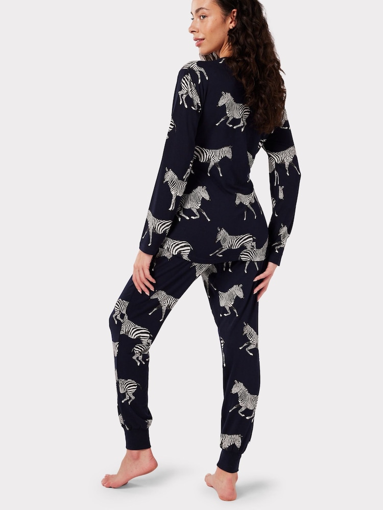 Conjunto de pijama clásico de cebra azul marino de Chelsea Peers - Imagen 5 de 5 Conjunto de pijama clásico de cebra azul marino de Chelsea Peers - Imagen 5 de 5
