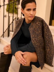 Leopard - Lange, angeraute Bomberjacke mit Print - Bild 1 von 8
