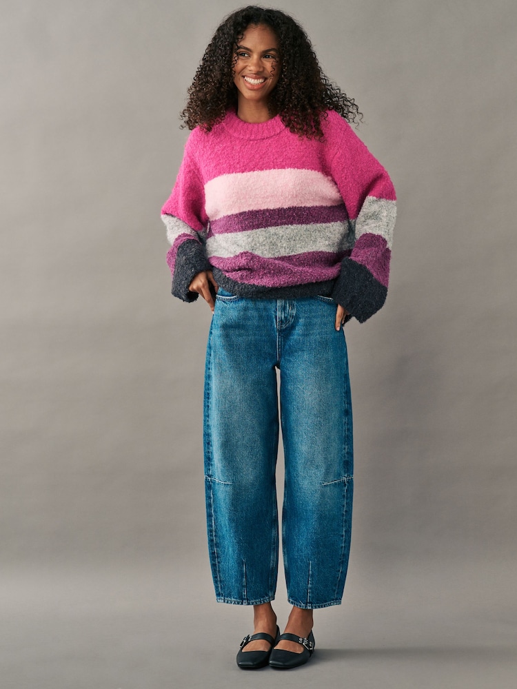 Rosa gestreift - Bouclé-Strickpullover mit Rundhalsausschnitt - Bild 2 von 7 Rosa gestreift - Bouclé-Strickpullover mit Rundhalsausschnitt - Bild 2 von 7