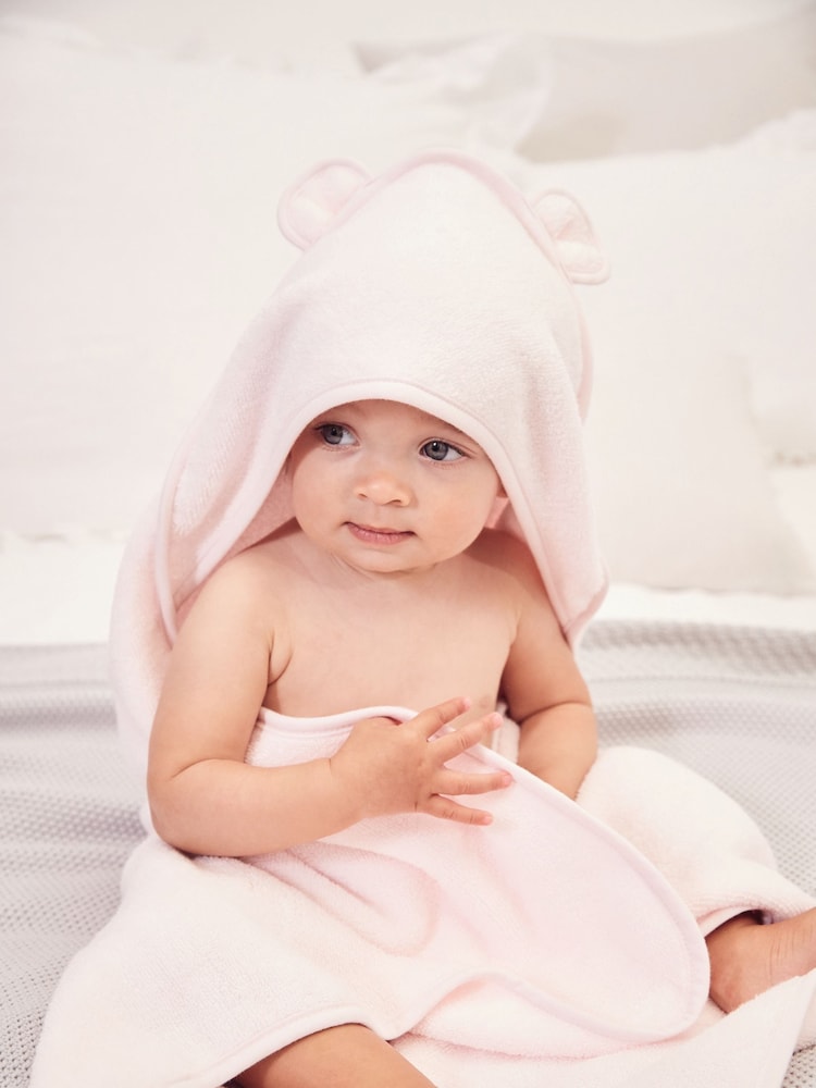The White Company Pink Bear Hydrocotton Hooded 100% Cotton Towel - Image 1 of 1