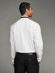 Blanc - Ajustement régulier - Slim Fit Single Cuff Shirt With Wing Collar And Bow Tie Pack - Image 5 of 8