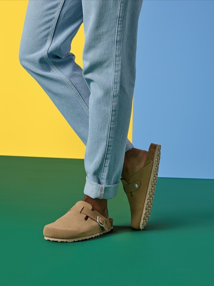 Natural - Hush Puppies Bailey Closed Toe Mule Clogs - Imagen 1 de 5 Natural - Hush Puppies Bailey Closed Toe Mule Clogs - Imagen 1 de 5