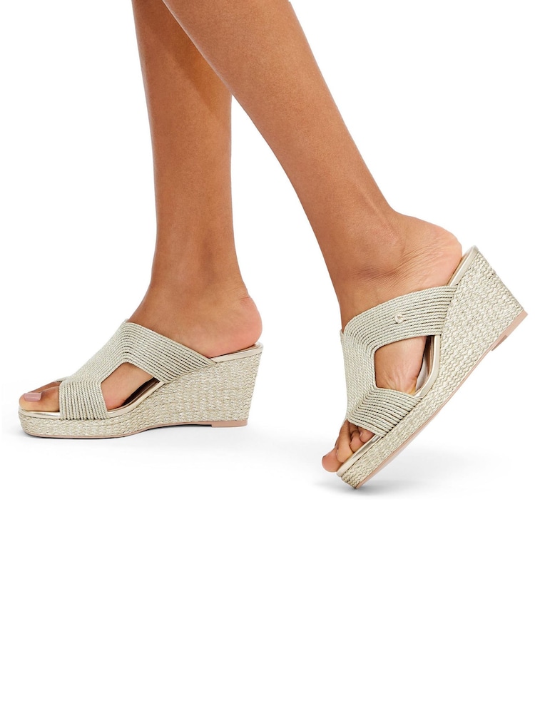 Dorado - Sandalias con cuña Gala 70 de Carvela - Imagen 1 de 5