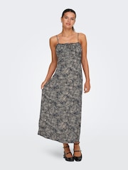 ONLY Palm Print Cami Ruched Midi Dress - Bild 2 von 9