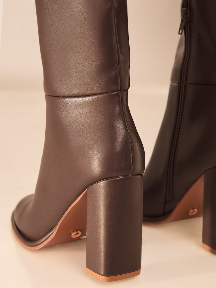 Коричнево-шоколадный - Lipsy Block Heel Knee High Faux Leather Knee High Boot - Image 3 of 3