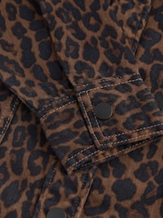Leopardenmuster - Übergroßes Denim-Hemd aus 100% Baumwolle mit Print - Bild 7 von 10