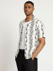 River Island Cream Short Sleeve Vine Floral Print 100% Cotton Shirt - Image 1 of 3