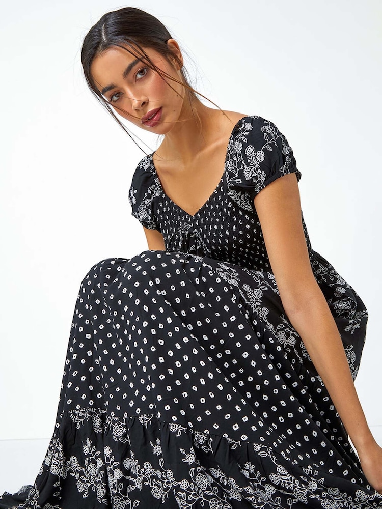 Roman Maxi-Stufenkleid mit Bindedetail und abstraktem Muster - Bild 2 von 5 Roman Maxi-Stufenkleid mit Bindedetail und abstraktem Muster - Bild 2 von 5
