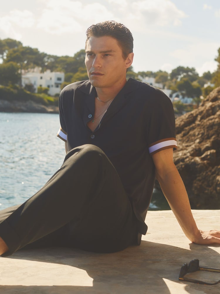 Reiss Black Valbonne Reiss | Ché Cuff Detail Cuban Collar Shirt - Image 1 of 5
