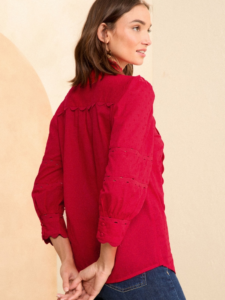 Rot - Love & Roses Bluse mit V-Ausschnitt und Zickzack-Besatz - Bild 4 von 4 Rot - Love & Roses Bluse mit V-Ausschnitt und Zickzack-Besatz - Bild 4 von 4