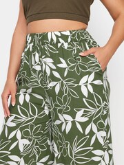 Yours Curve Green Green Leaf Print Cropped Trousers - Image 4 of 5