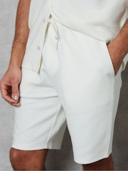 Threadbare Ecru Textured Elasticated Waist Shorts - Image 4 of 4
